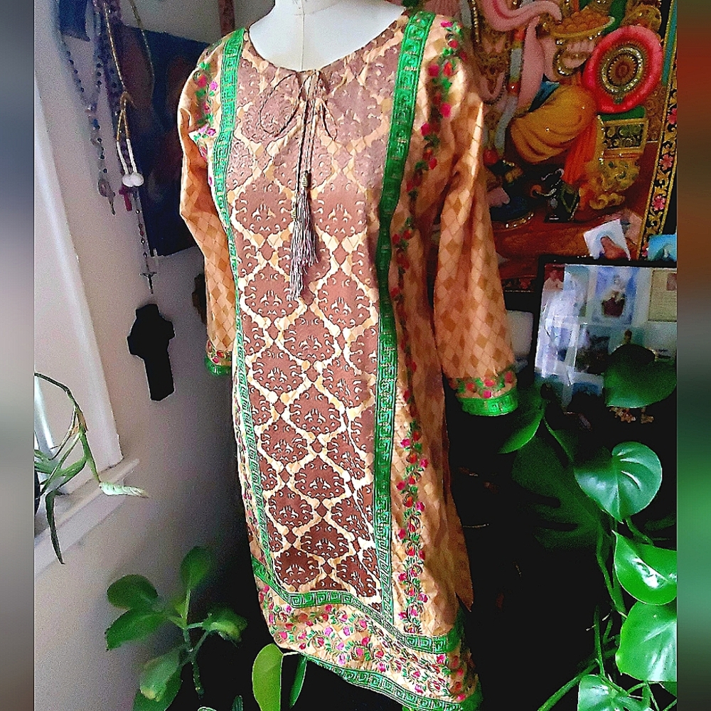 COPY - Embroidered Indian kurta